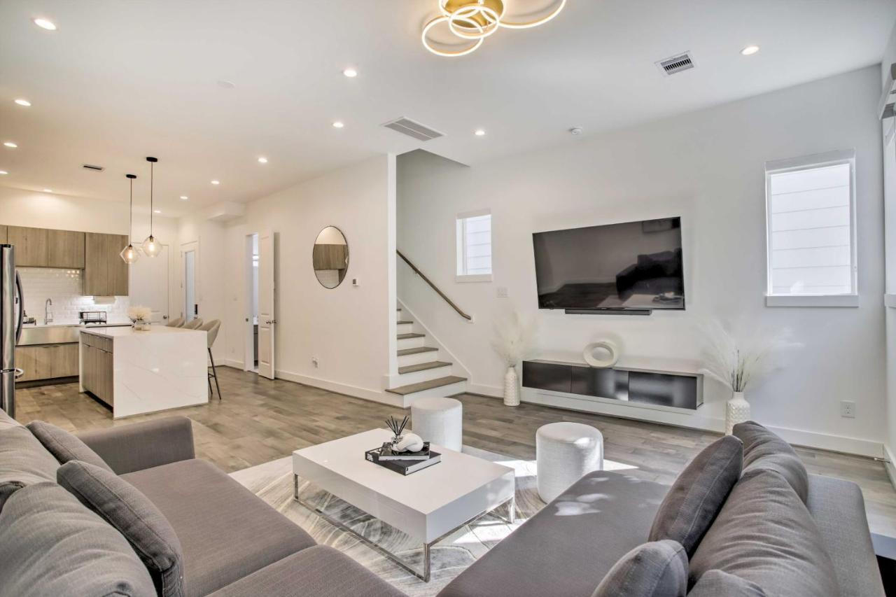 Newly-Built Luxury Galleria Area Townhome! هيوستن المظهر الخارجي الصورة