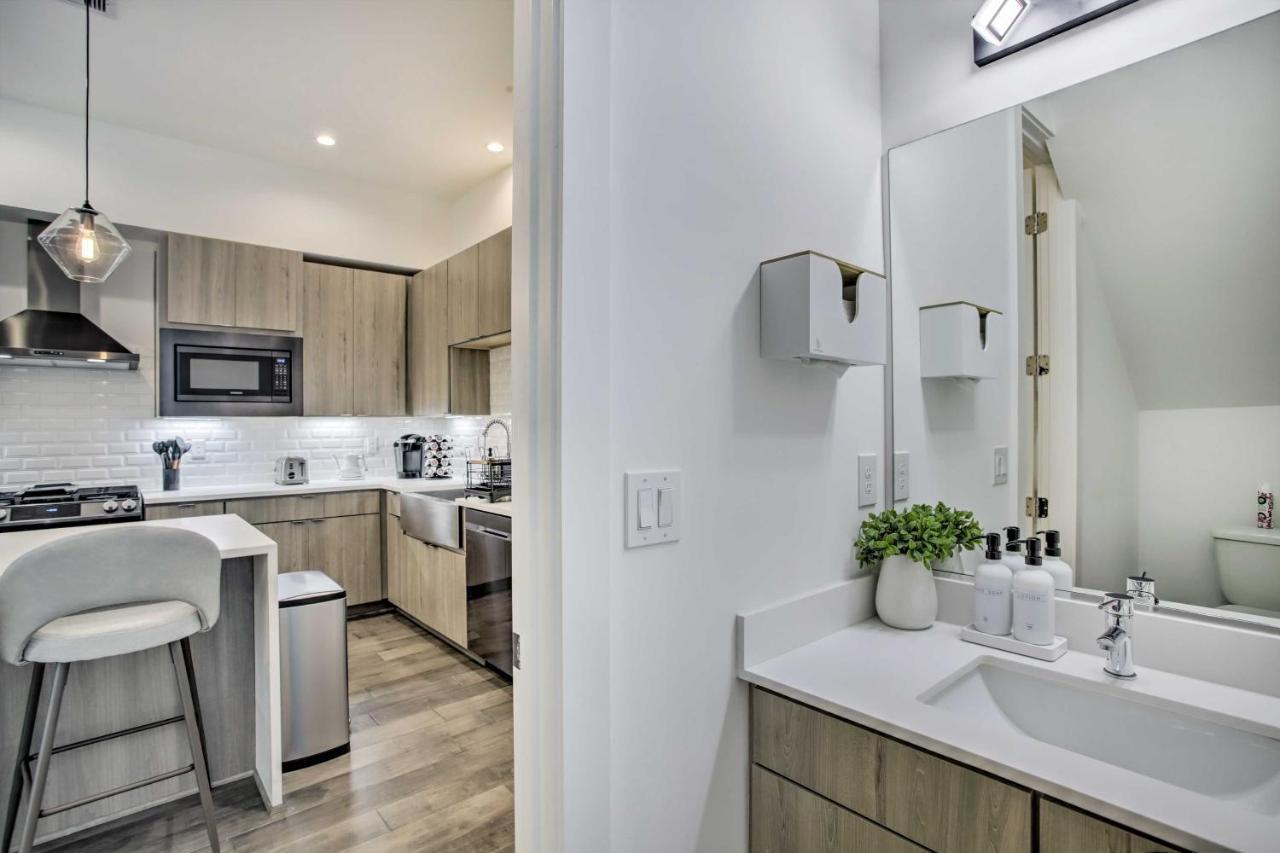 Newly-Built Luxury Galleria Area Townhome! هيوستن المظهر الخارجي الصورة