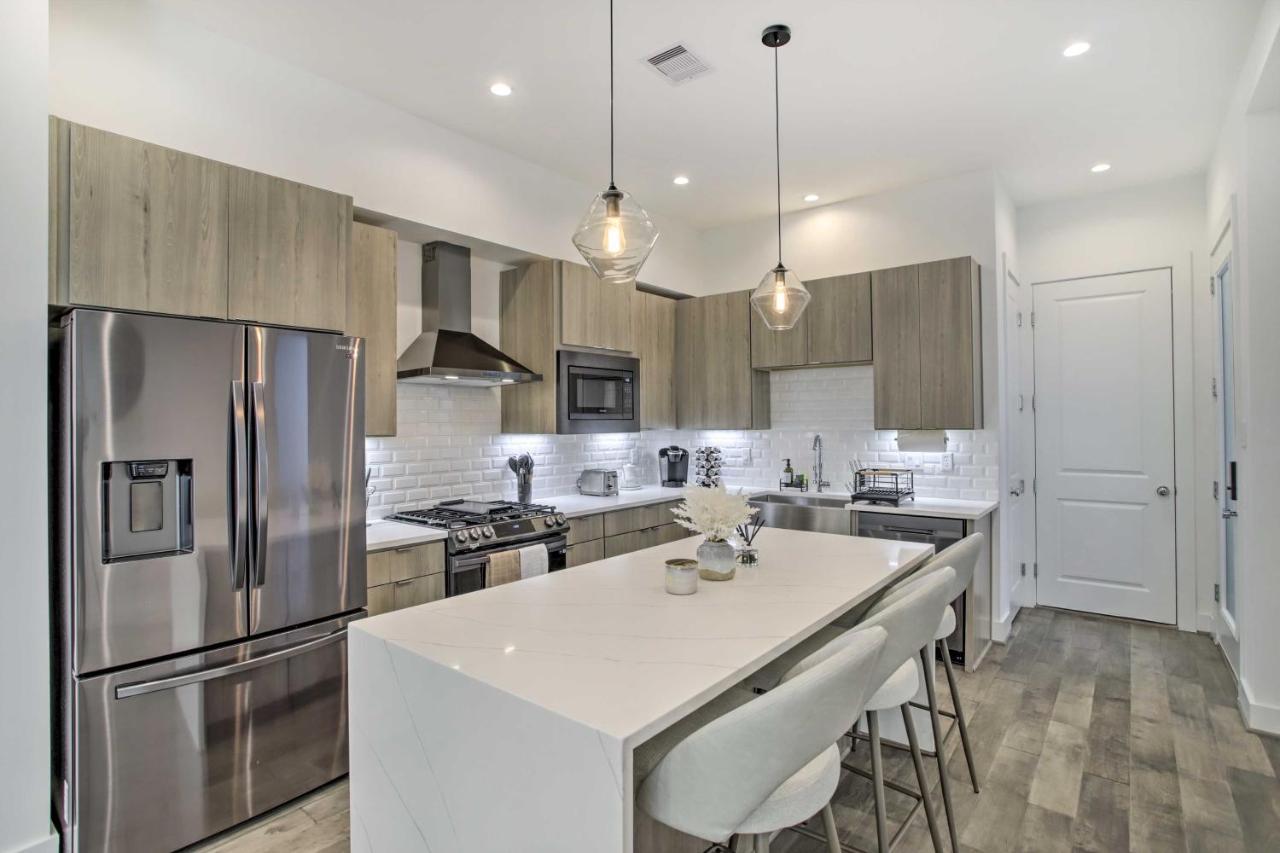Newly-Built Luxury Galleria Area Townhome! هيوستن المظهر الخارجي الصورة