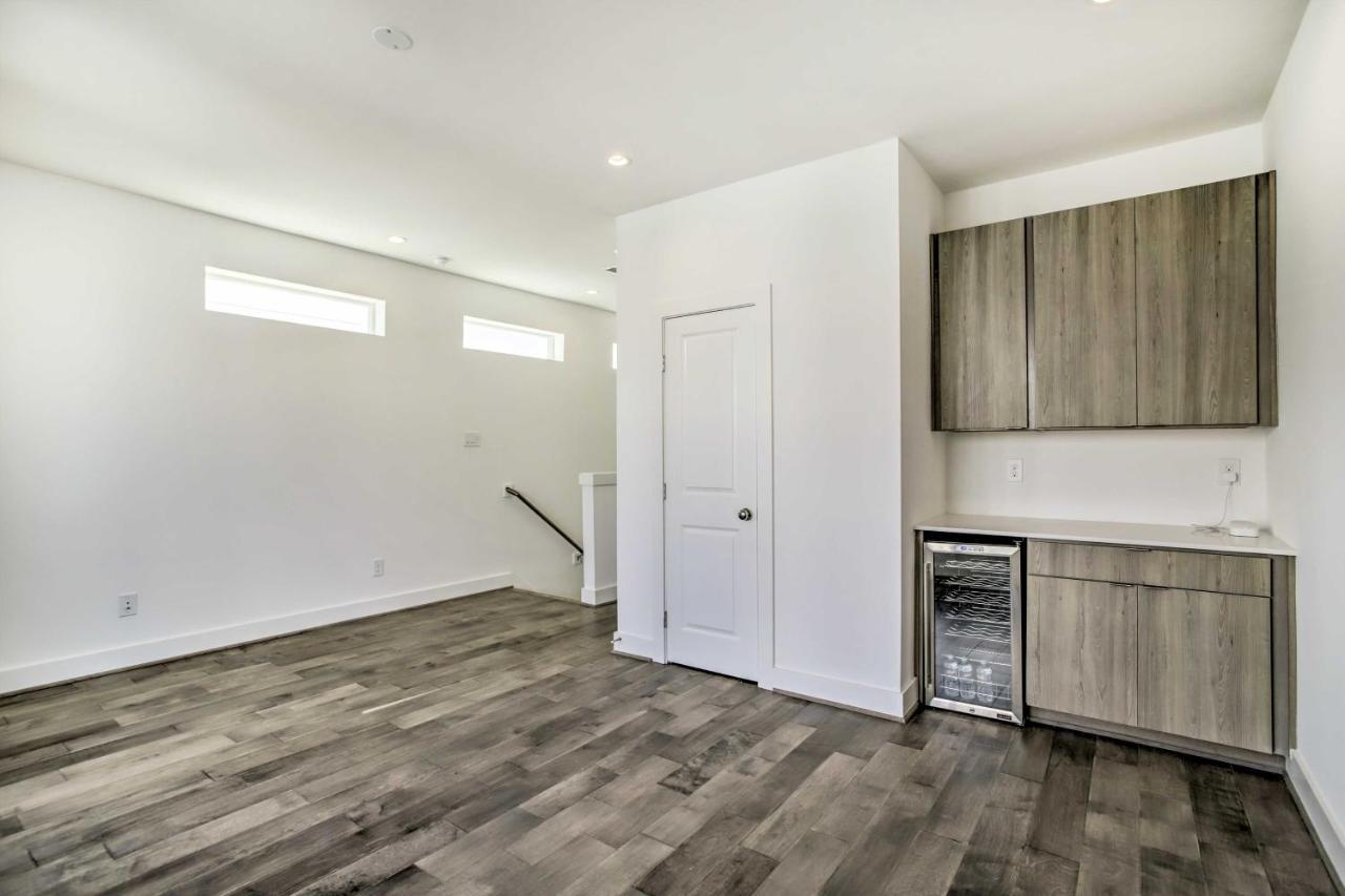 Newly-Built Luxury Galleria Area Townhome! هيوستن المظهر الخارجي الصورة